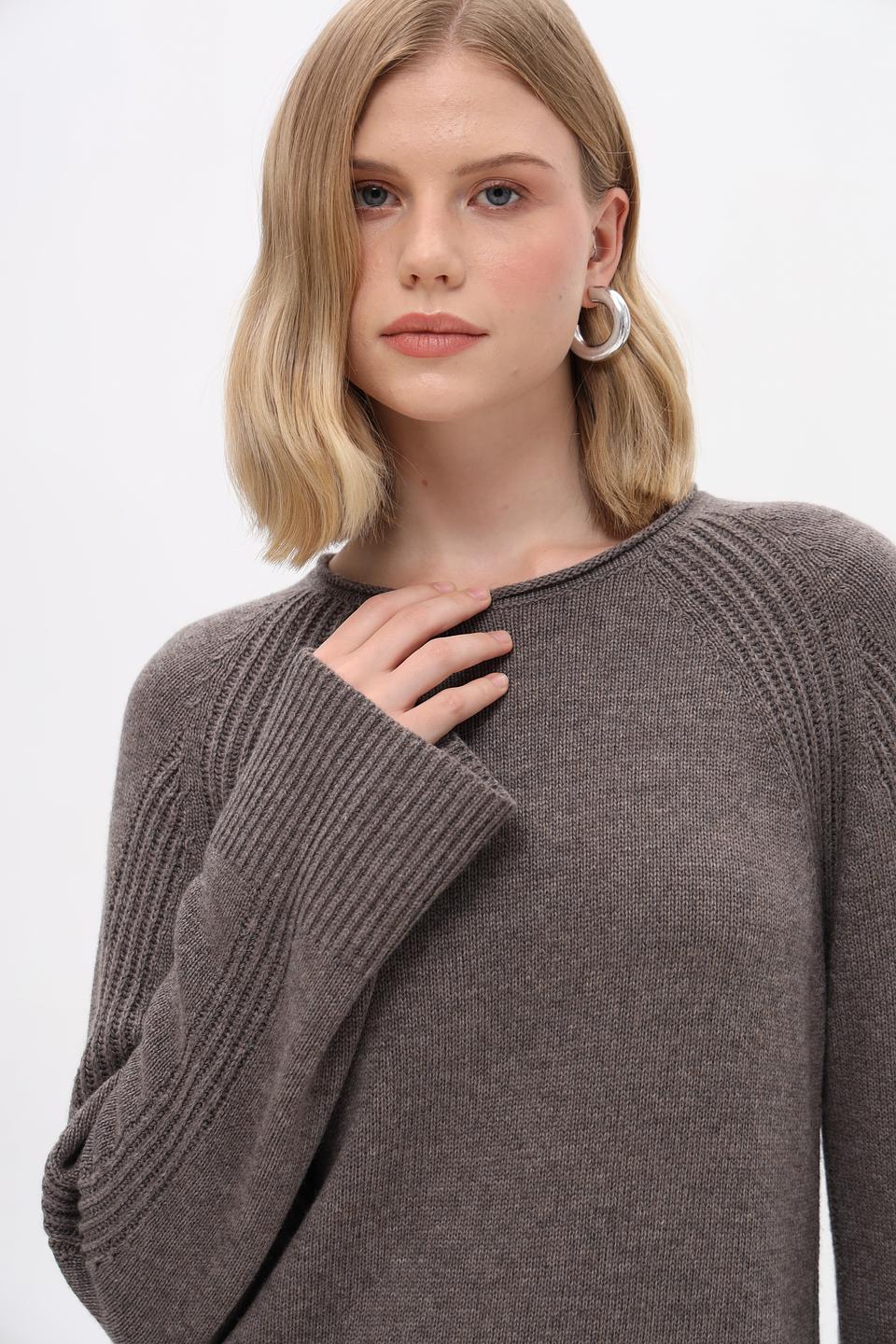 Пуловер Pezzo женский серо-коричневый