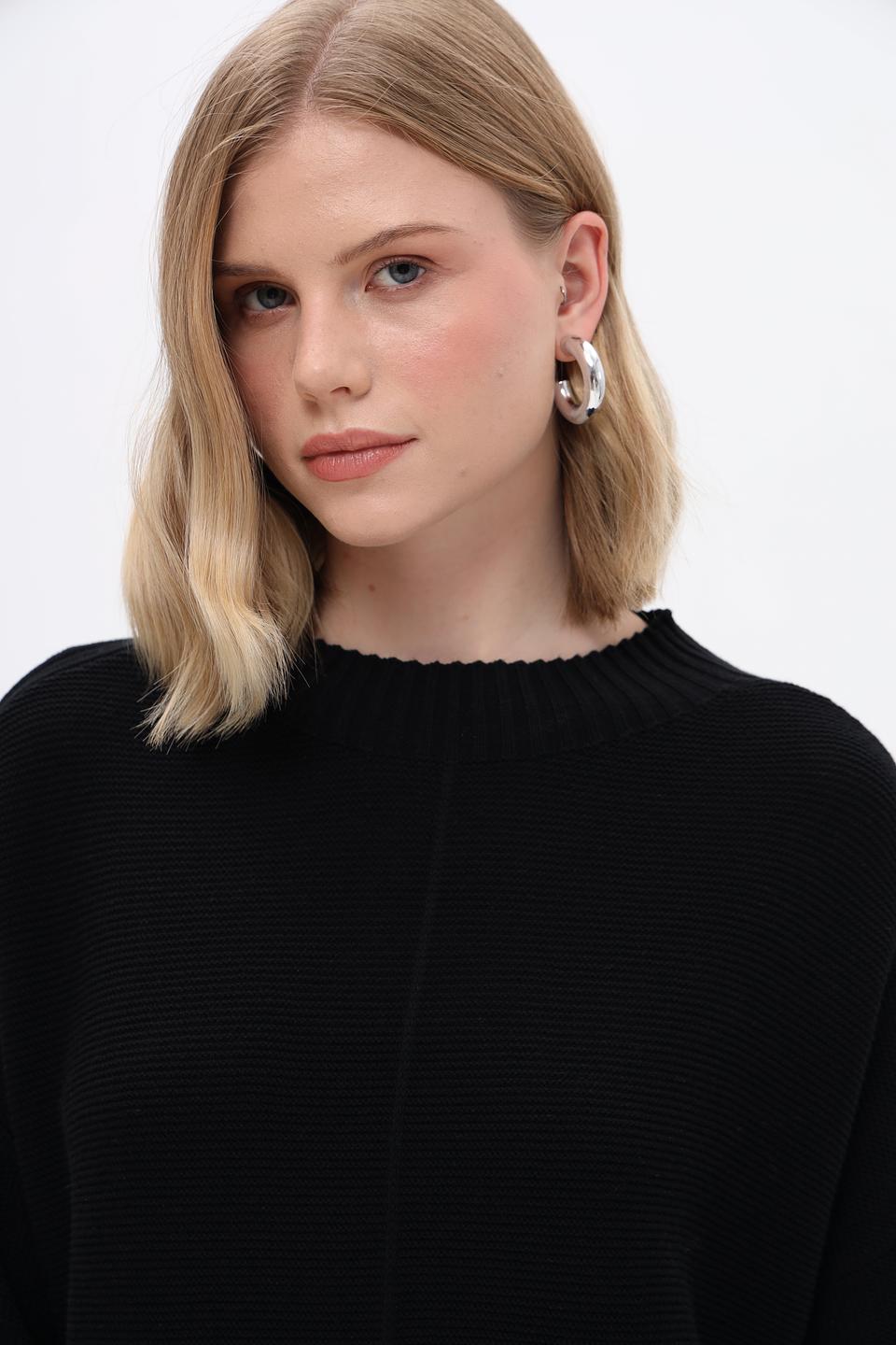 Пуловер Pezzo черный