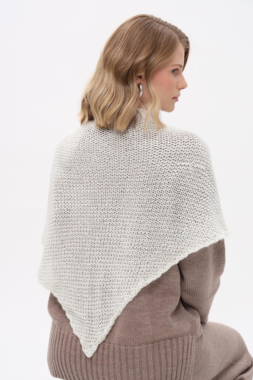 Косынка Marhatter молочная