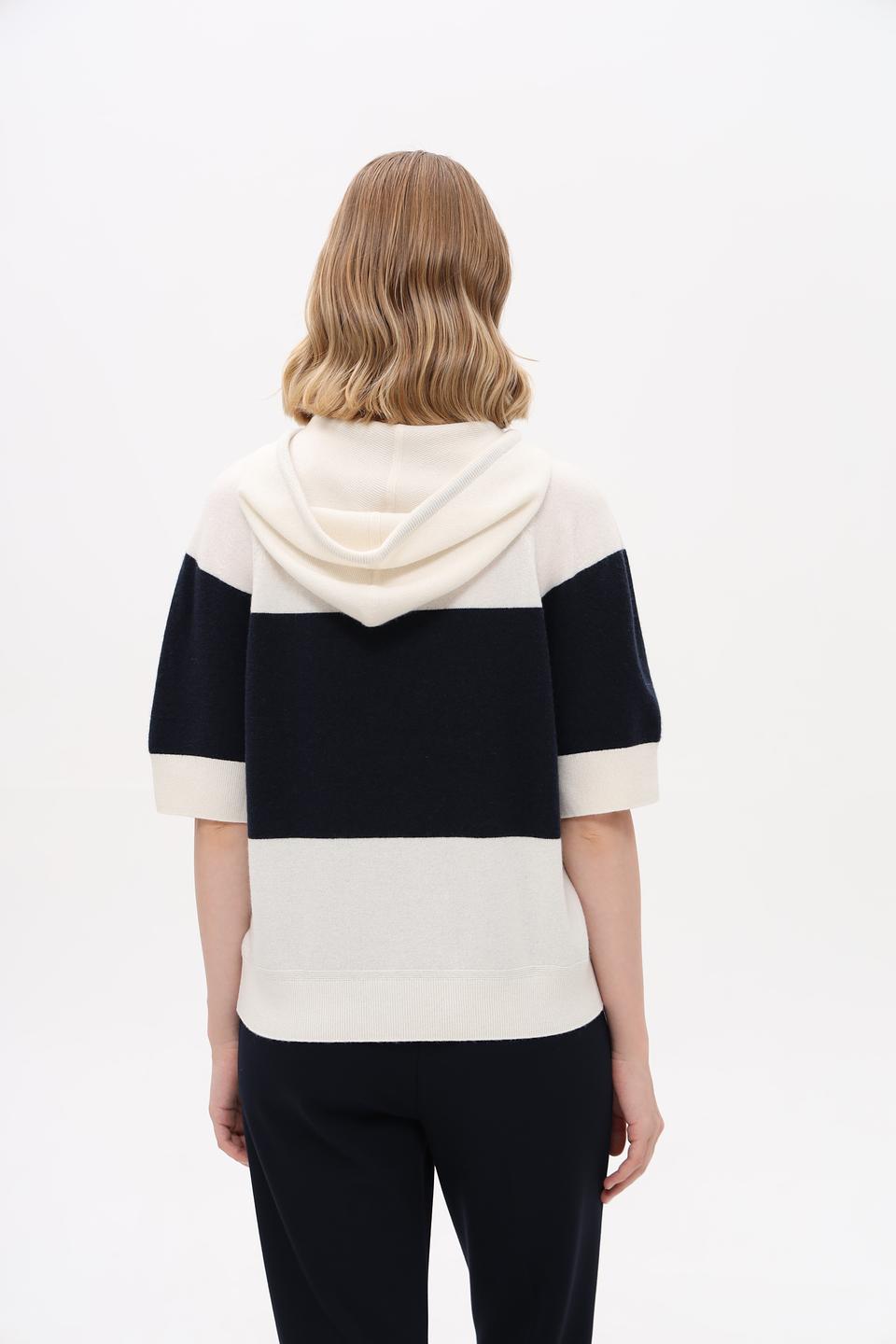 Пуловер Marc Cain Sports с капюшоном