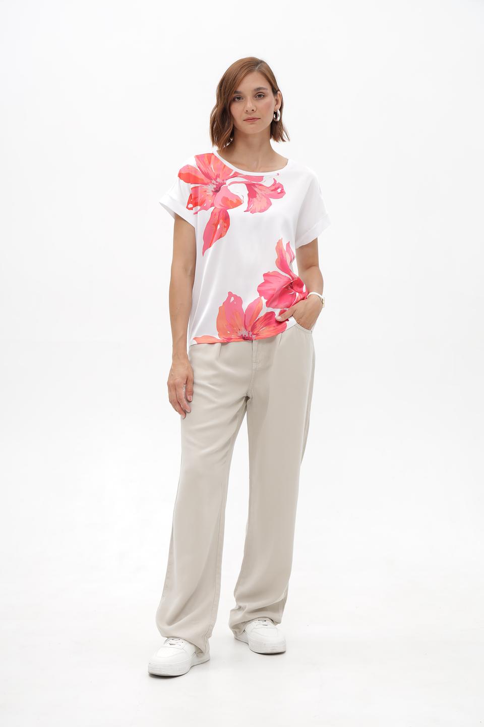 Блуза Monari белая с ярким цветочным принтом