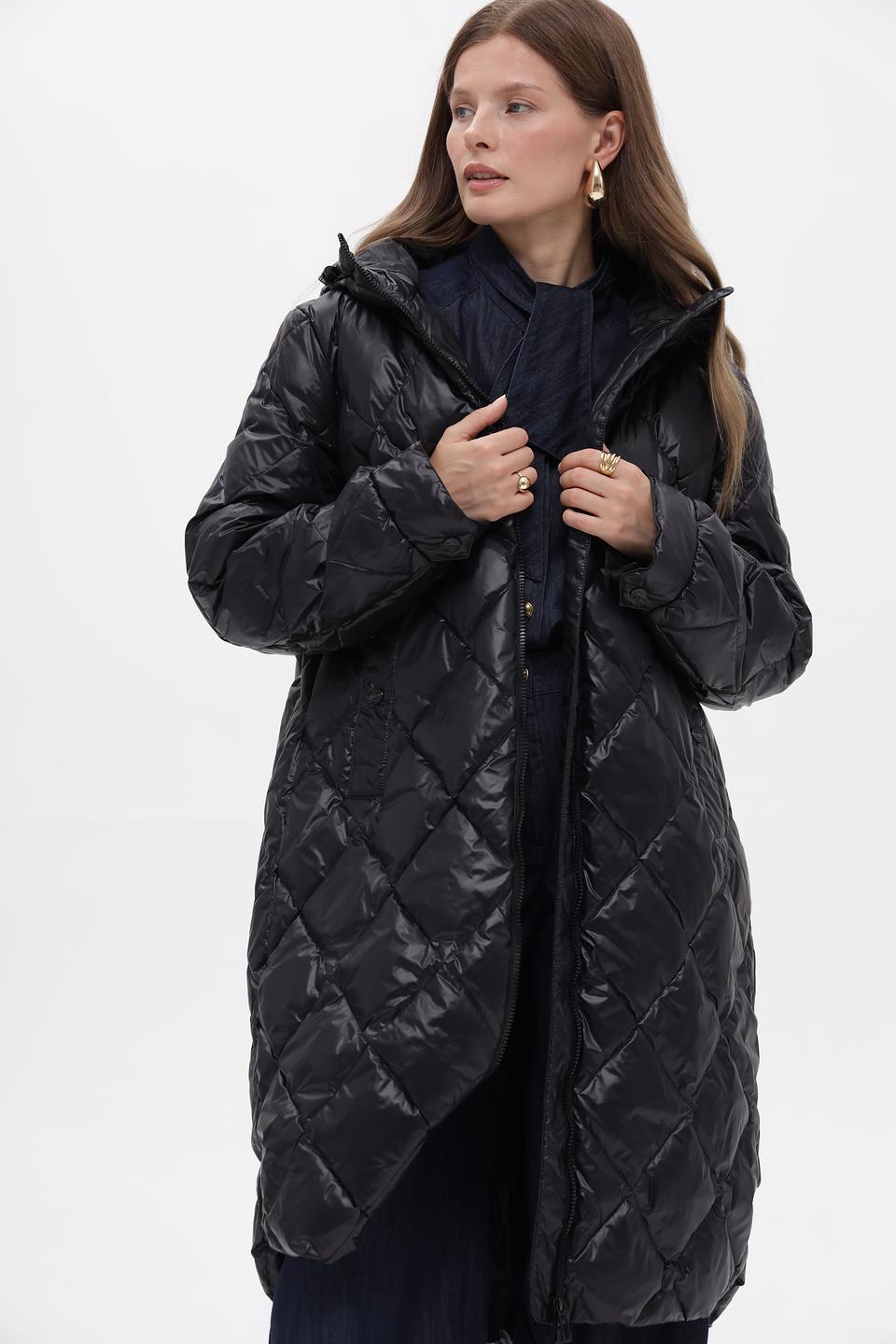 Пальто Marc Cain стеганое черное