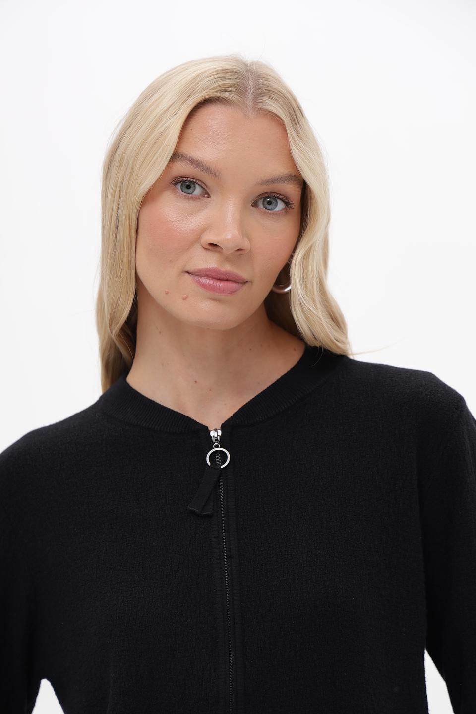 Жакет Betty and Co черный на молнии