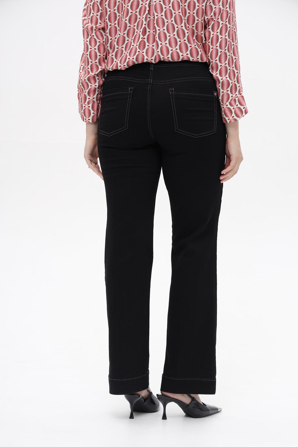 Джинсы ZRS с контрастной отделкой