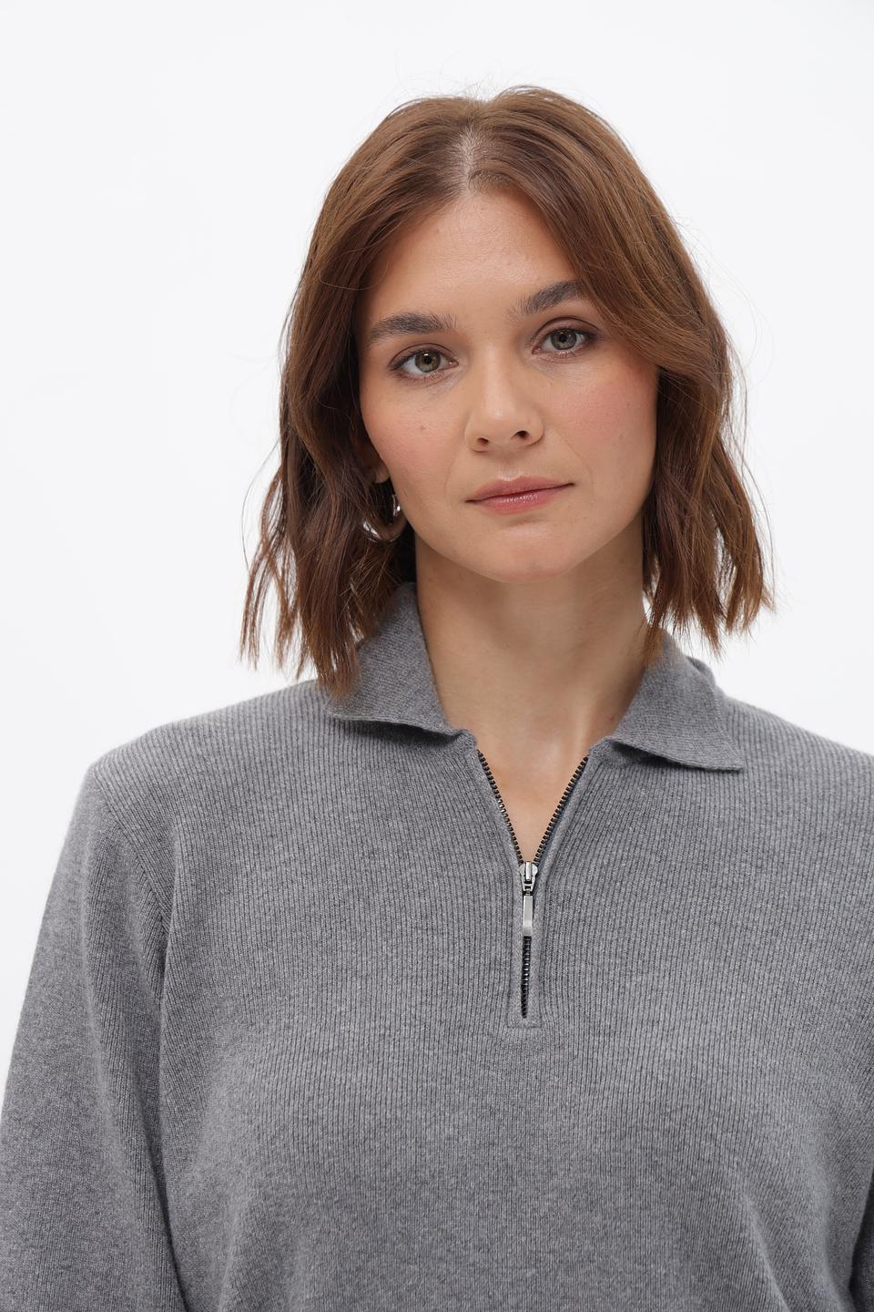 Пуловер Bugatti с воротником