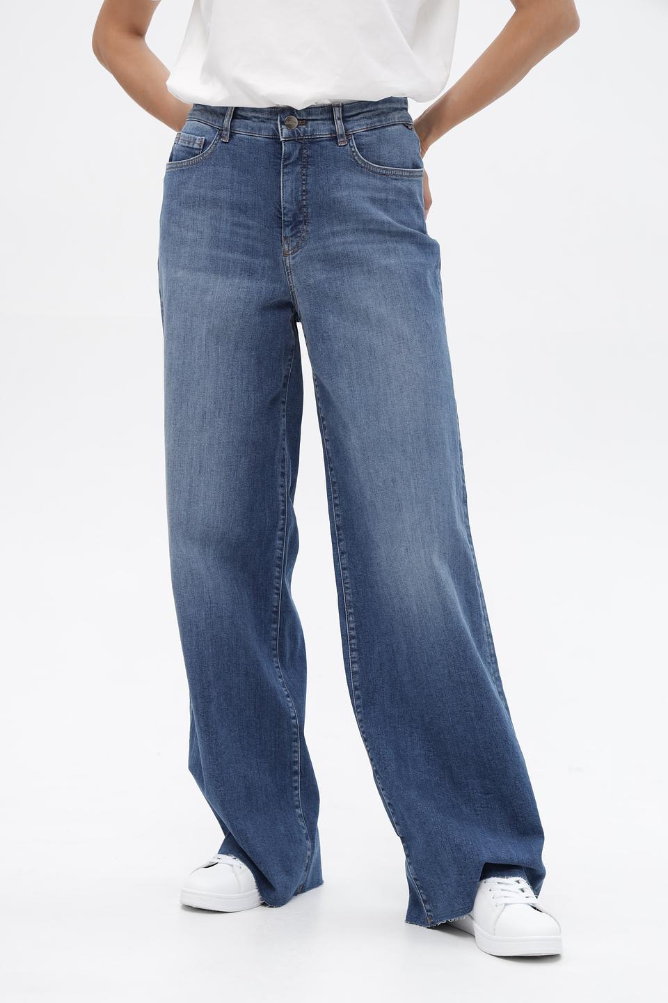 Джинсы клеш Marc Cain голубые