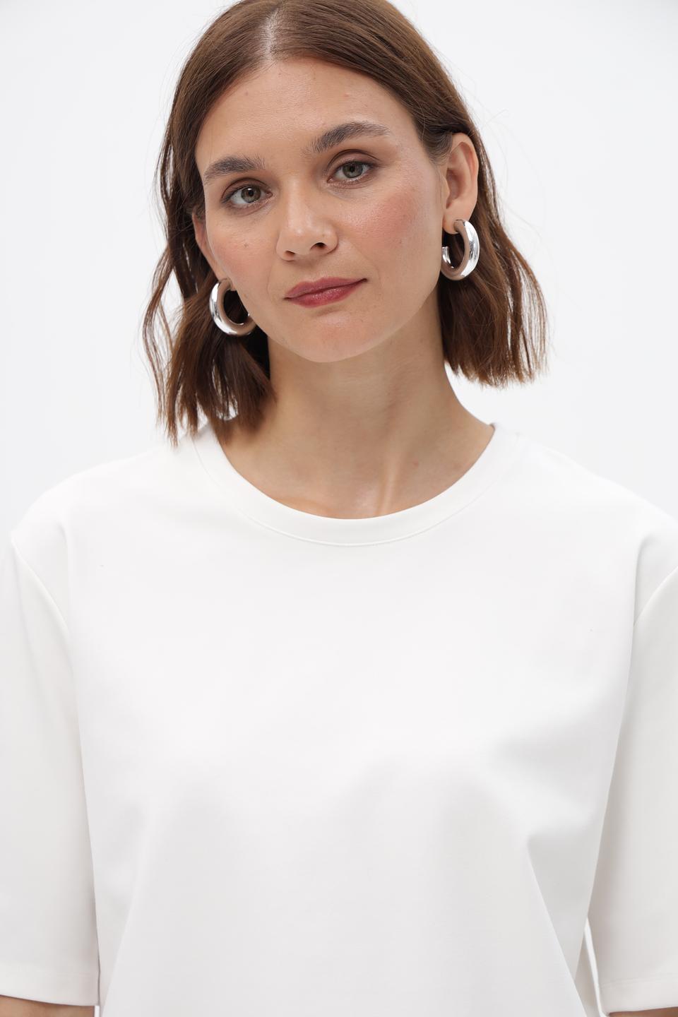 Пуловер Marc Cain с оборками белый