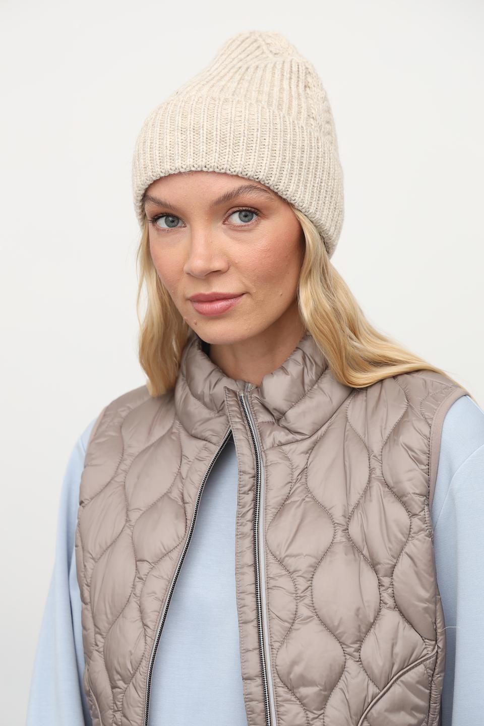 Шапка Julia Florenzi бежевая