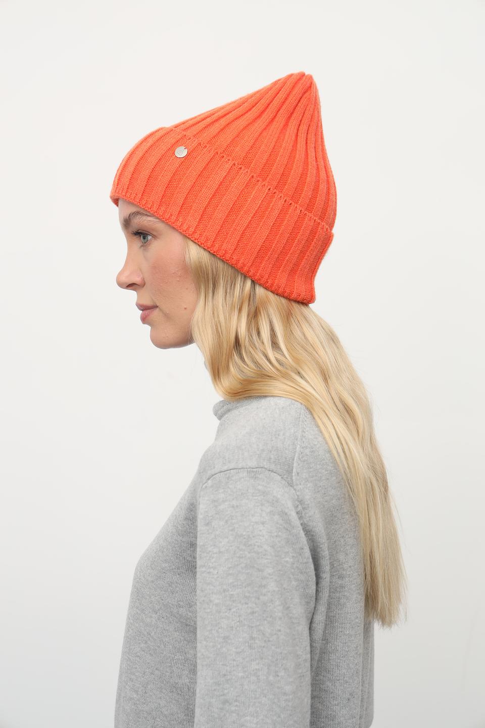 Шапка Julia Florenzi оранжевая