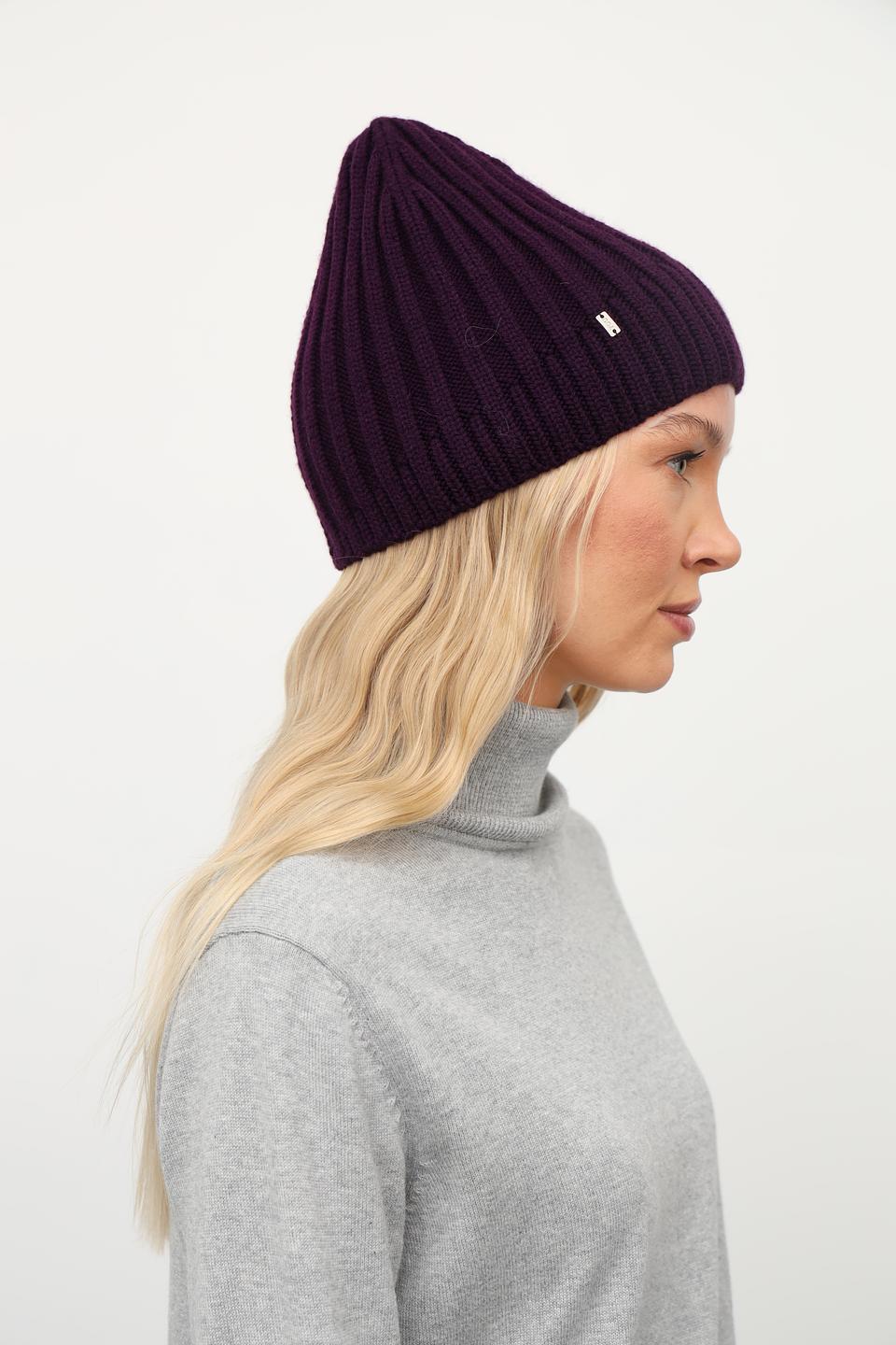 Шапка Julia Florenzi вязаная баклажановая