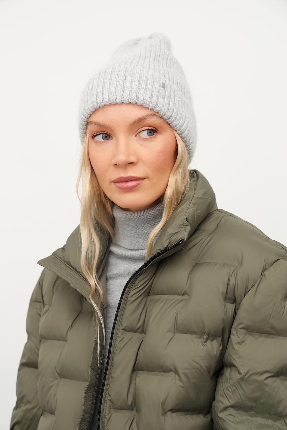 Шапка Julia Florenzi серая с пайетками