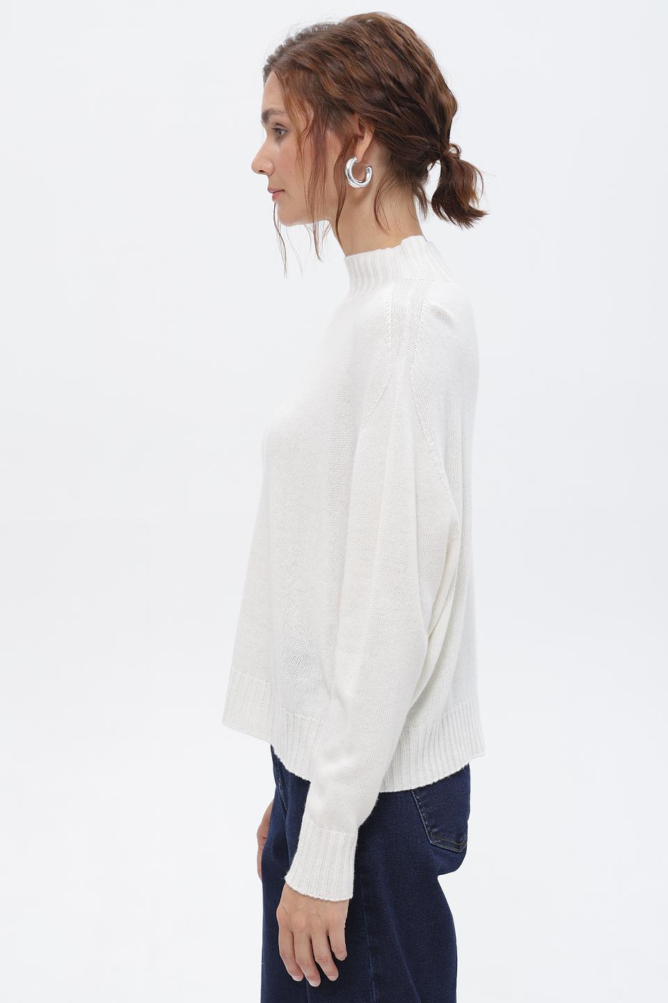 Пуловер Croche молочный