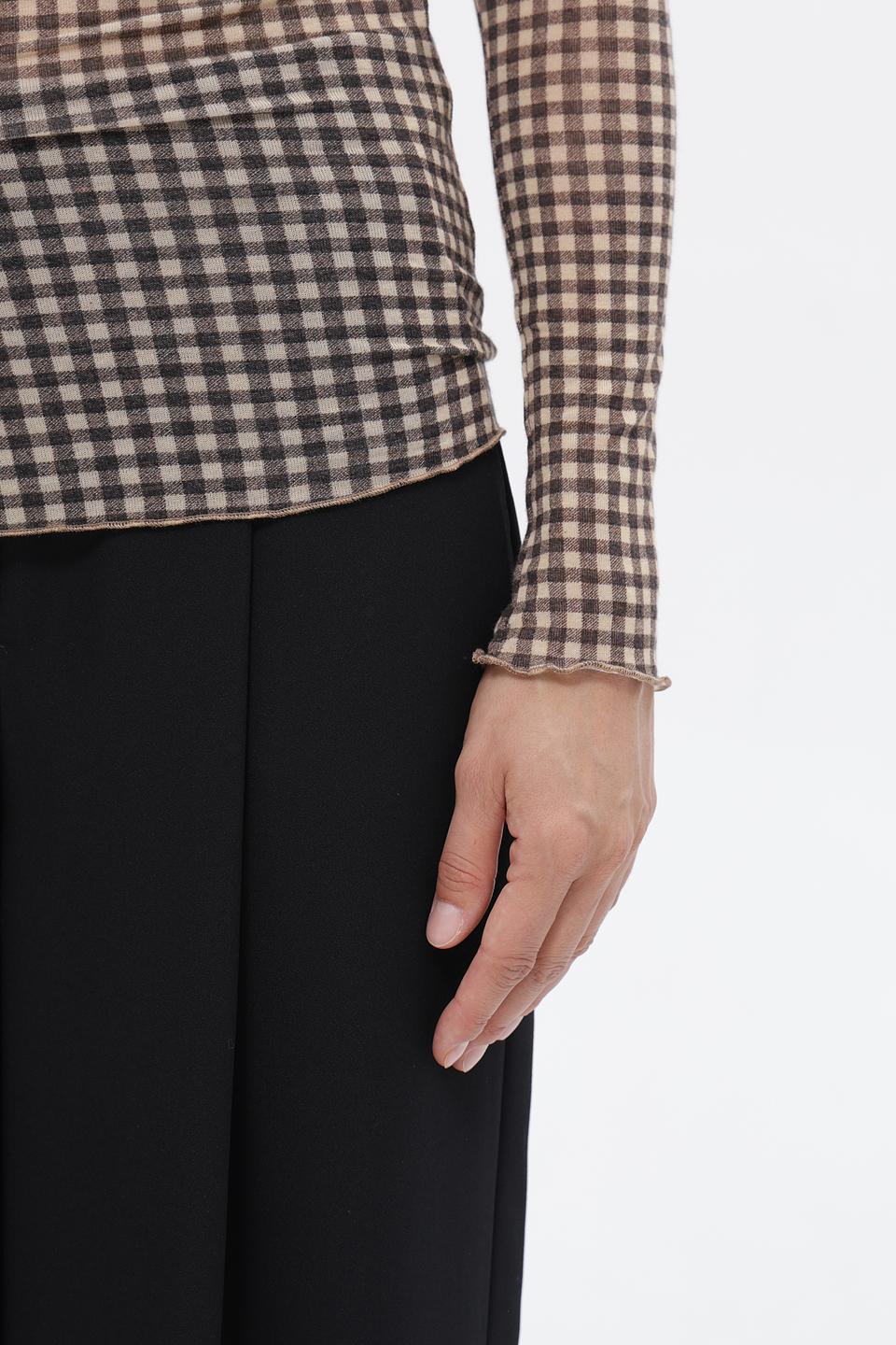 Футболка Croche в клетку с высоким воротом