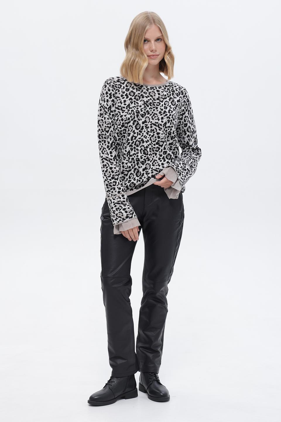 Пуловер Monari с леопардовым принтом