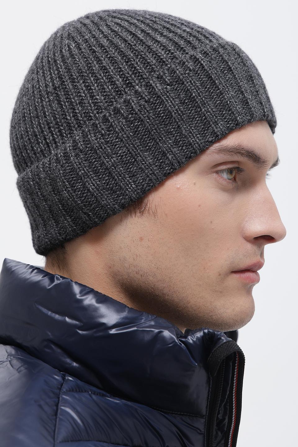 Шапка ADL man вязаная серая
