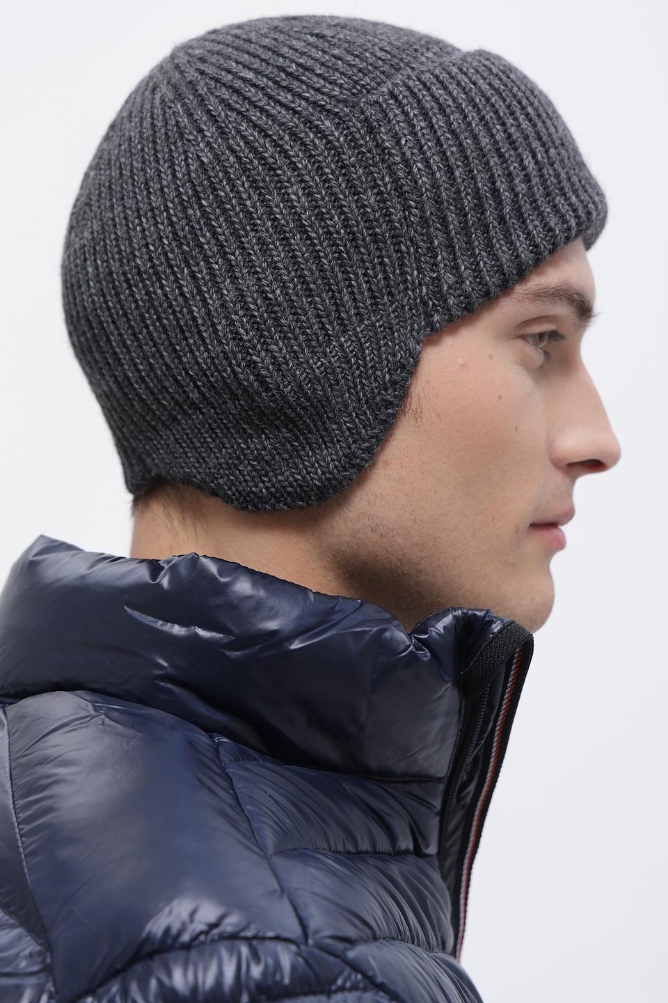 Шапка ADL man вязаная серая
