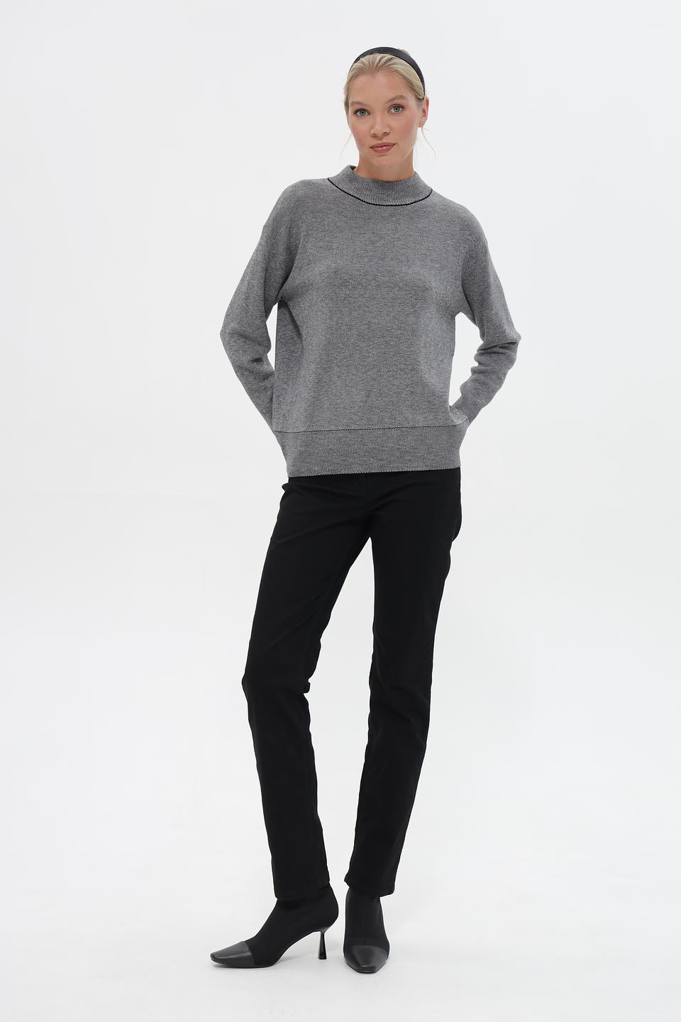 Пуловер UNQ с отделкой