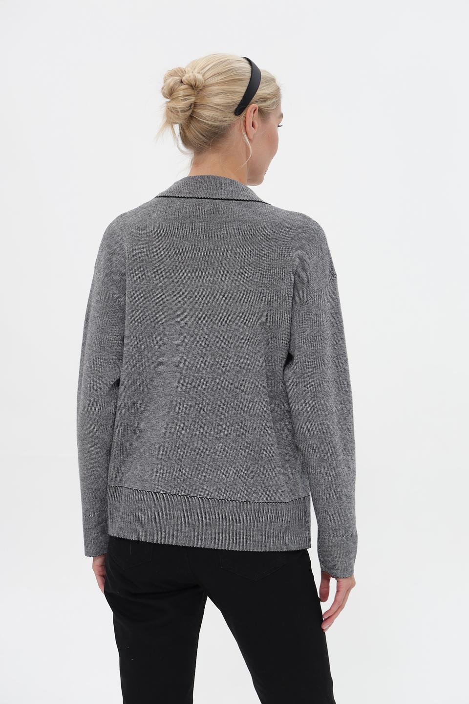 Пуловер UNQ с отделкой