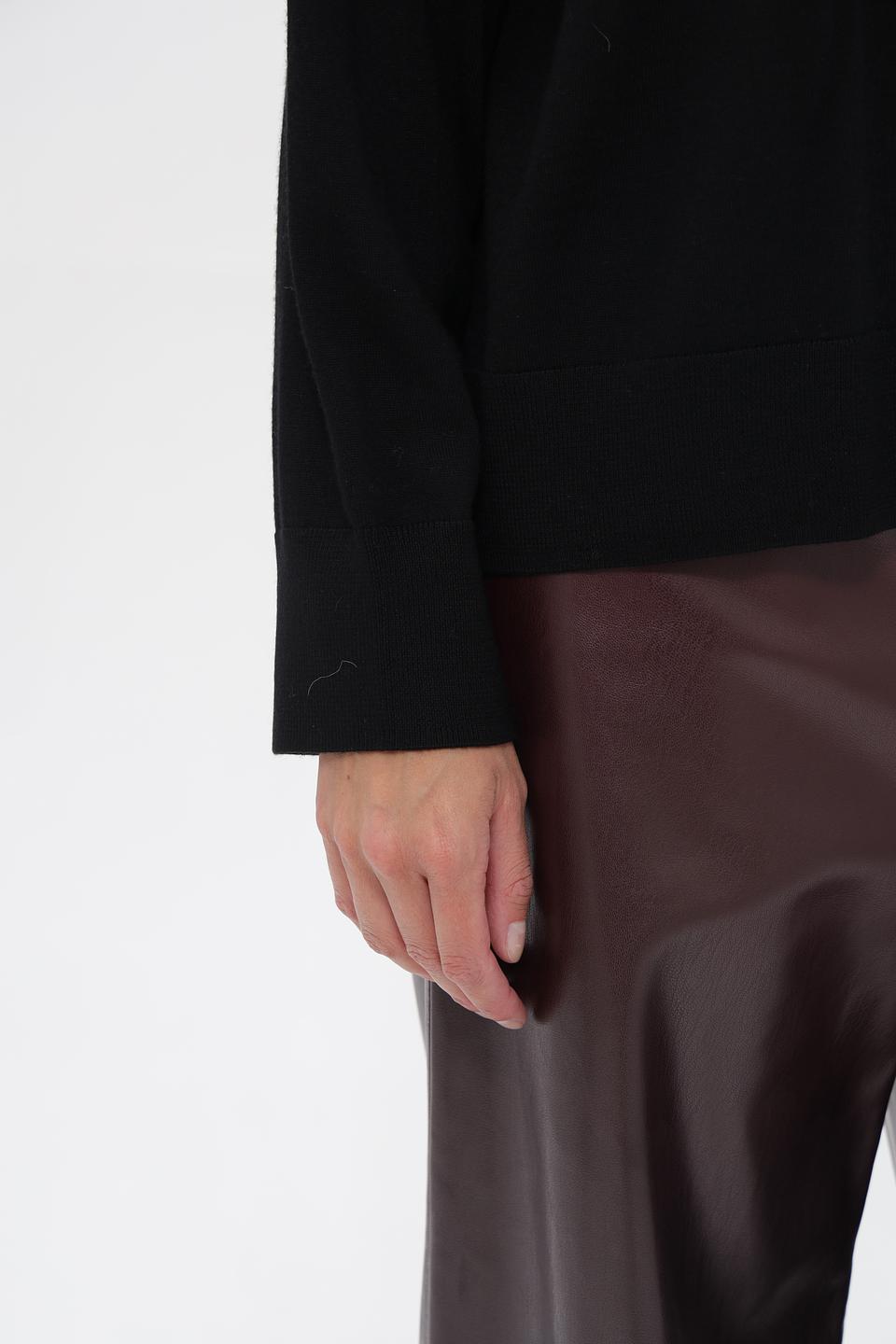 Пуловер UNQ женский черный