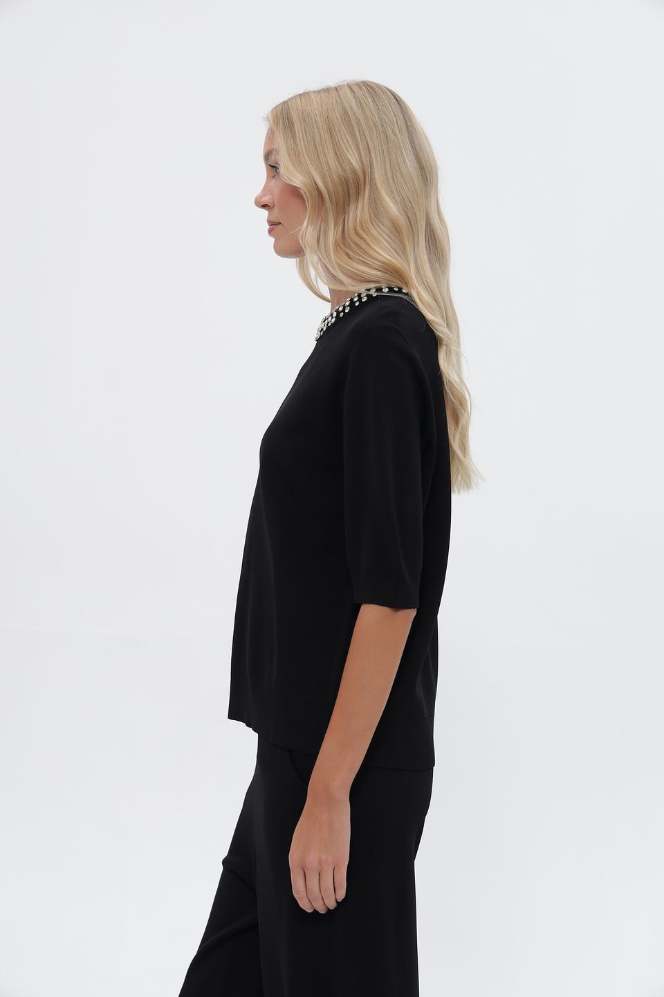 Пуловер UNQ с декором