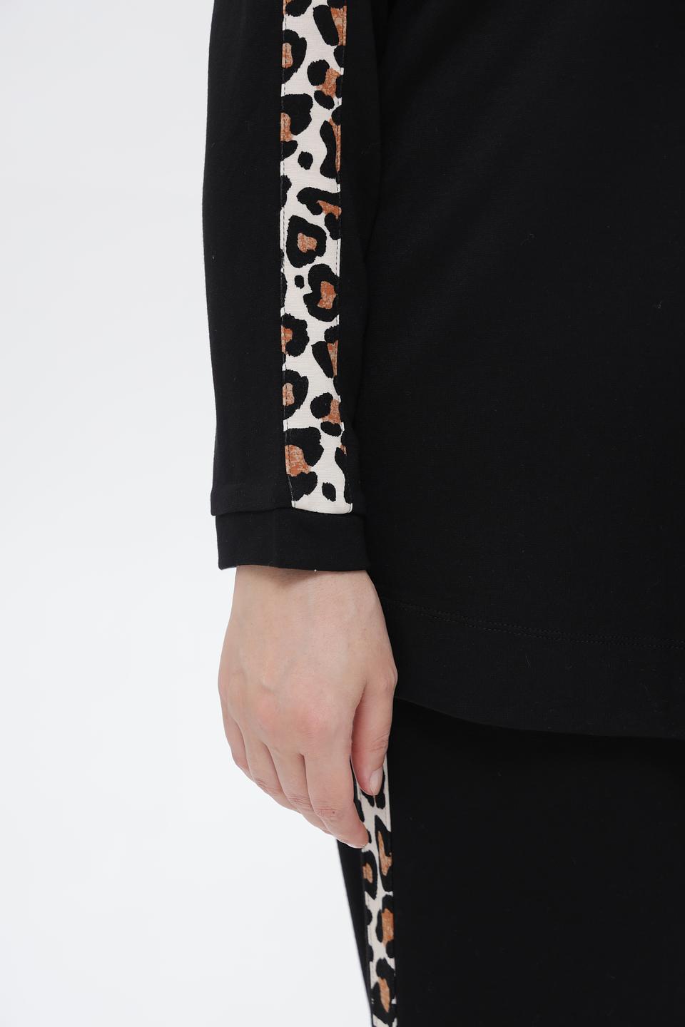 Пуловер Via Appia с леопардовыми полосками