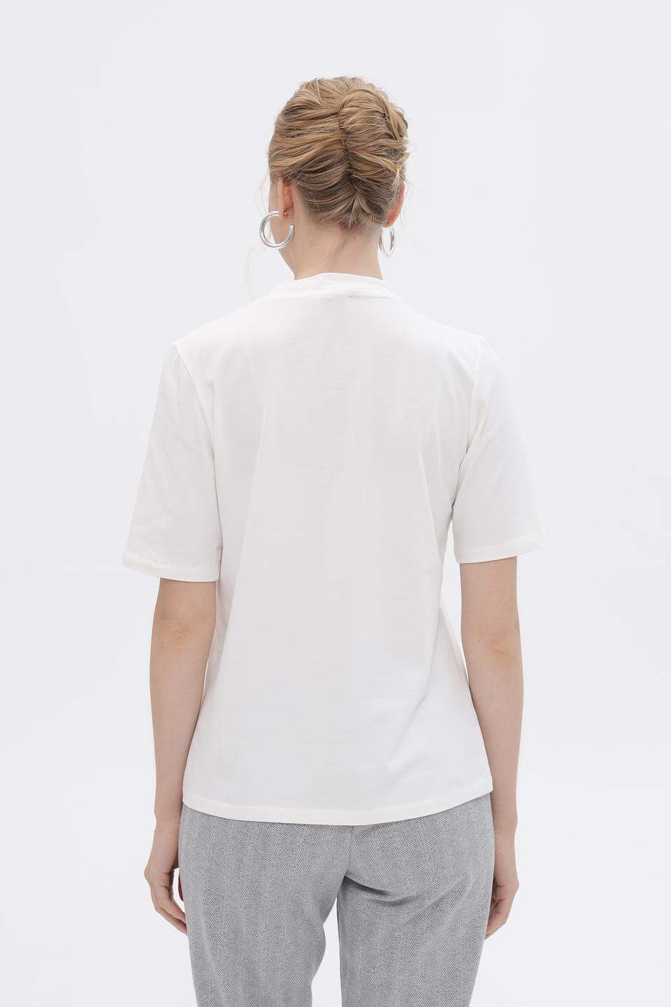 Футболка More and More с декором