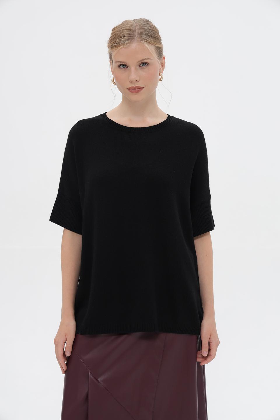 Пуловер UNQ женский черный