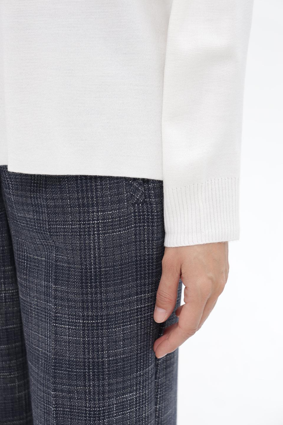 Пуловер UNQ женский молочный