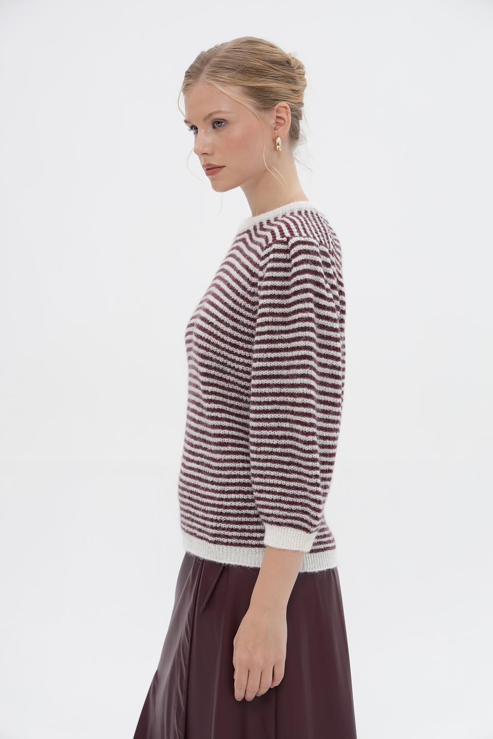 Пуловер Rich and Royal в полоску