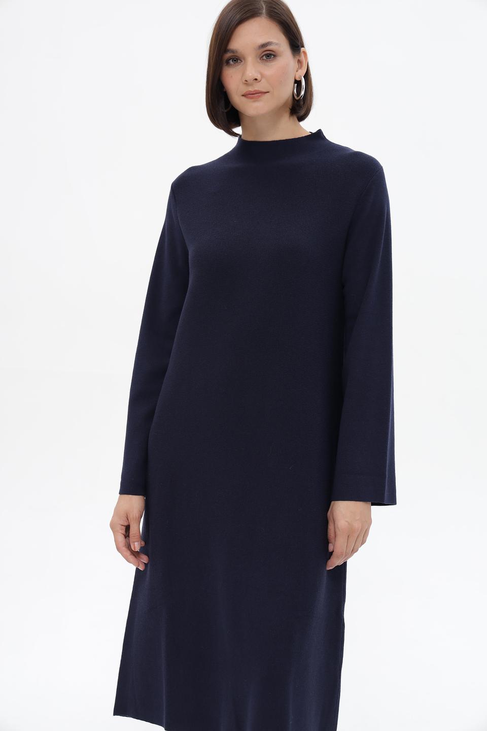 Платье UNQ трикотажное темно-синее