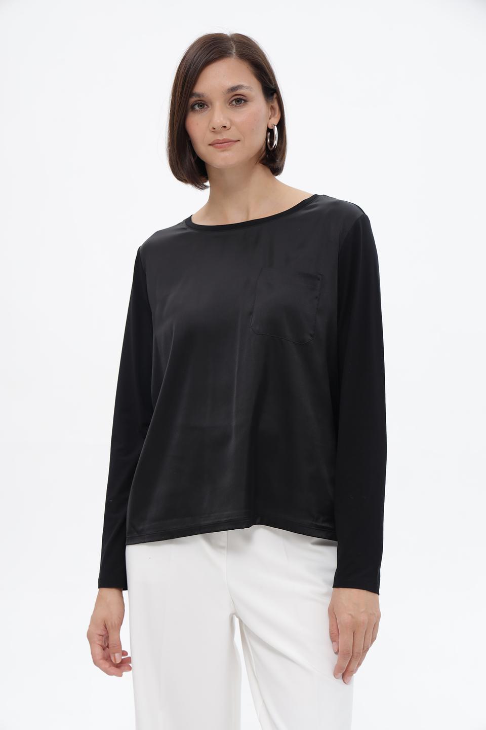 Блузка Monari с карманом черная