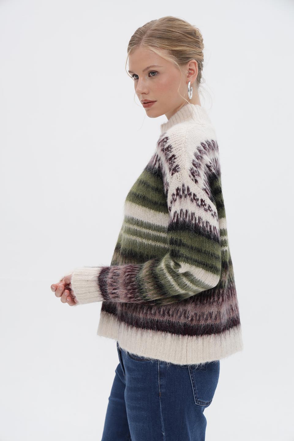 Пуловер More and More в полоску