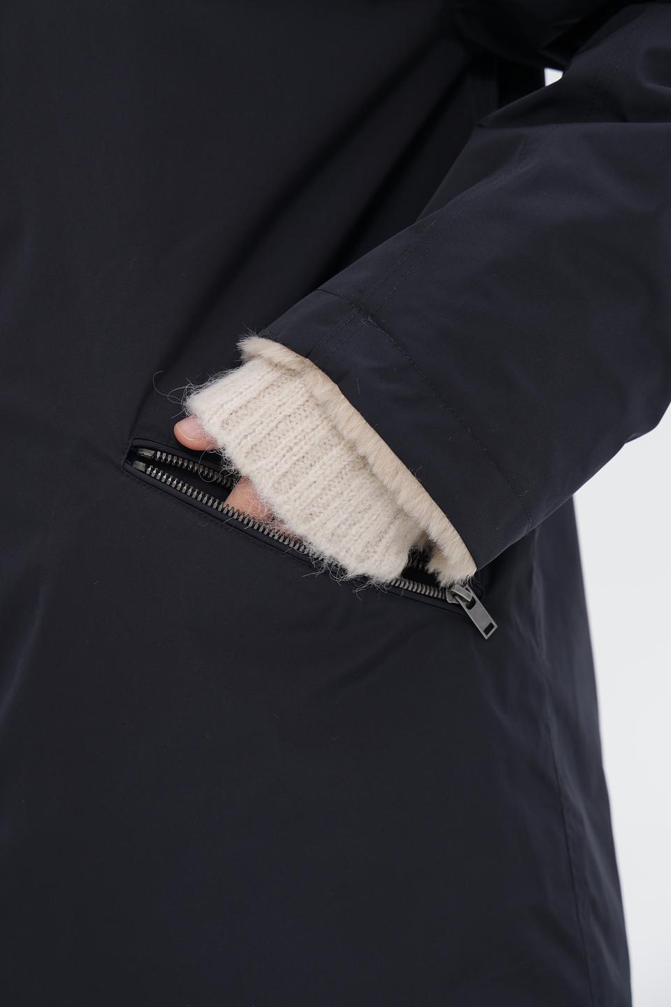 Пальто District с капюшоном бежевое