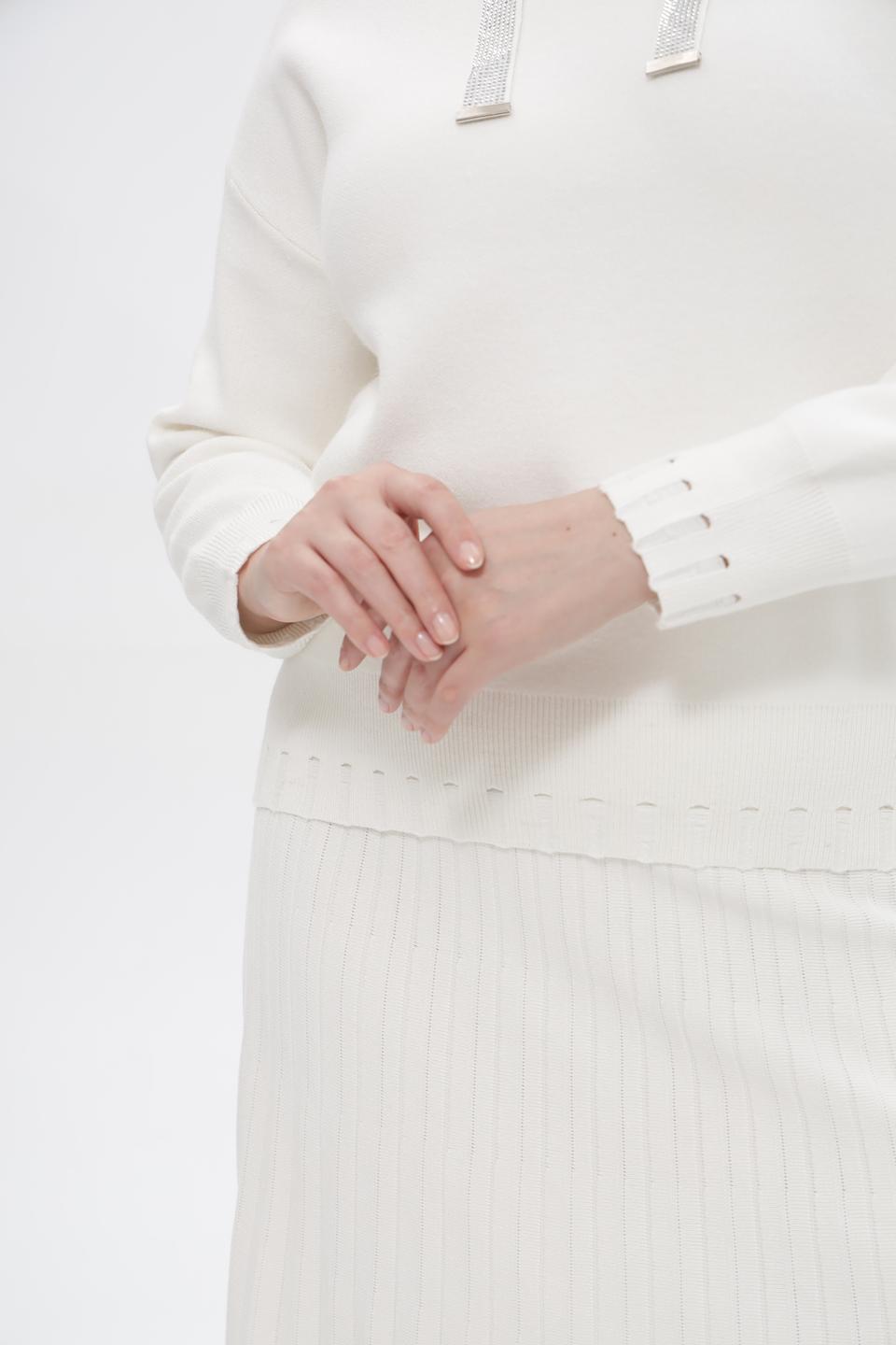 Джемпер Passioni с капюшоном молочный