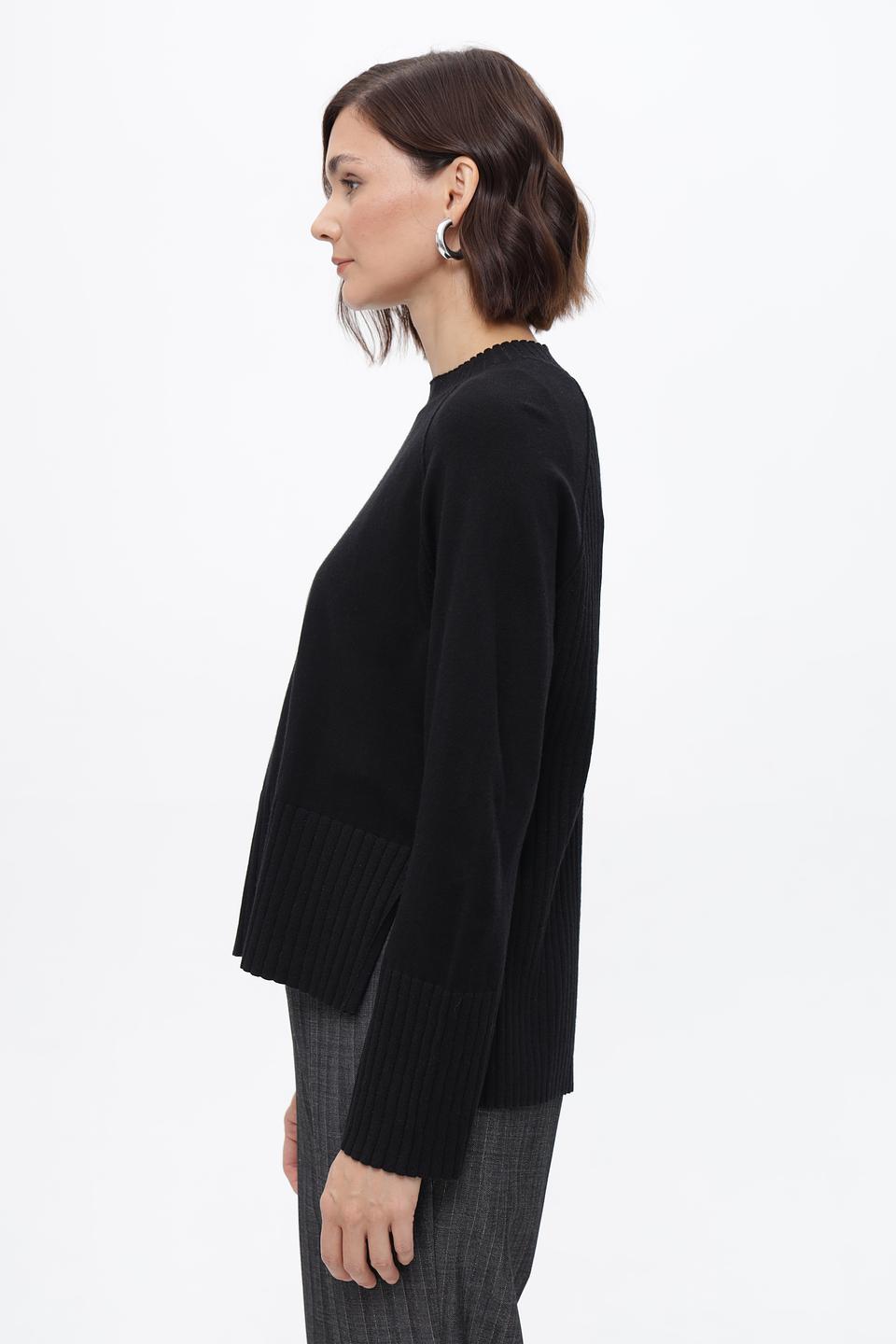 Пуловер Lecomte чёрный