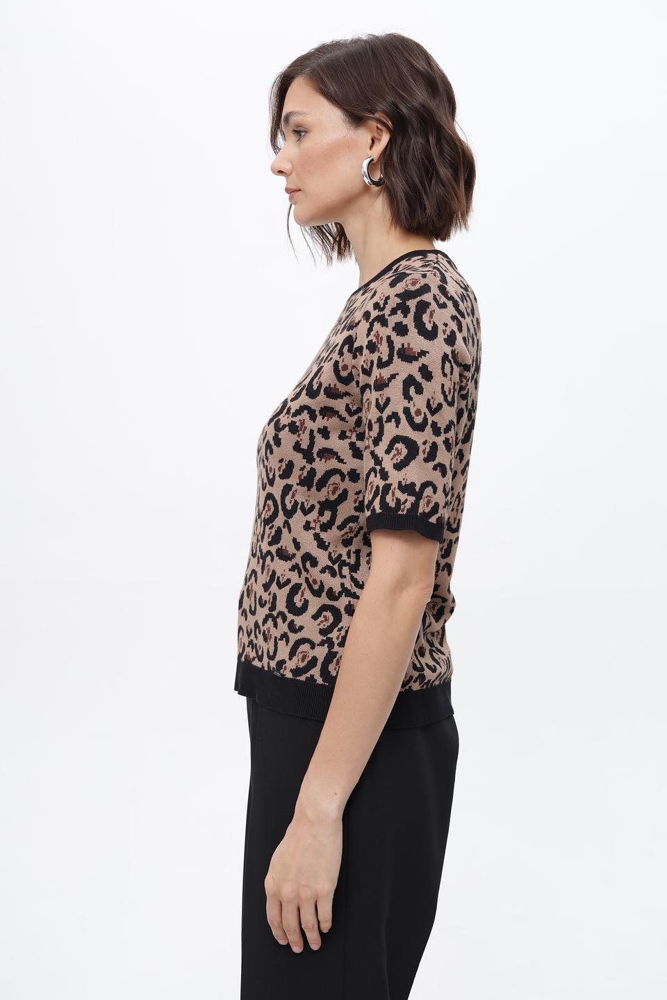 Пуловер More and More с леопардовым принтом