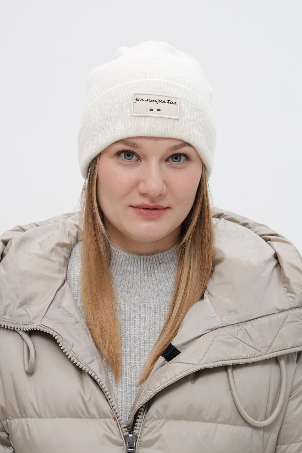 Шапка Bugatti белая с логотипом