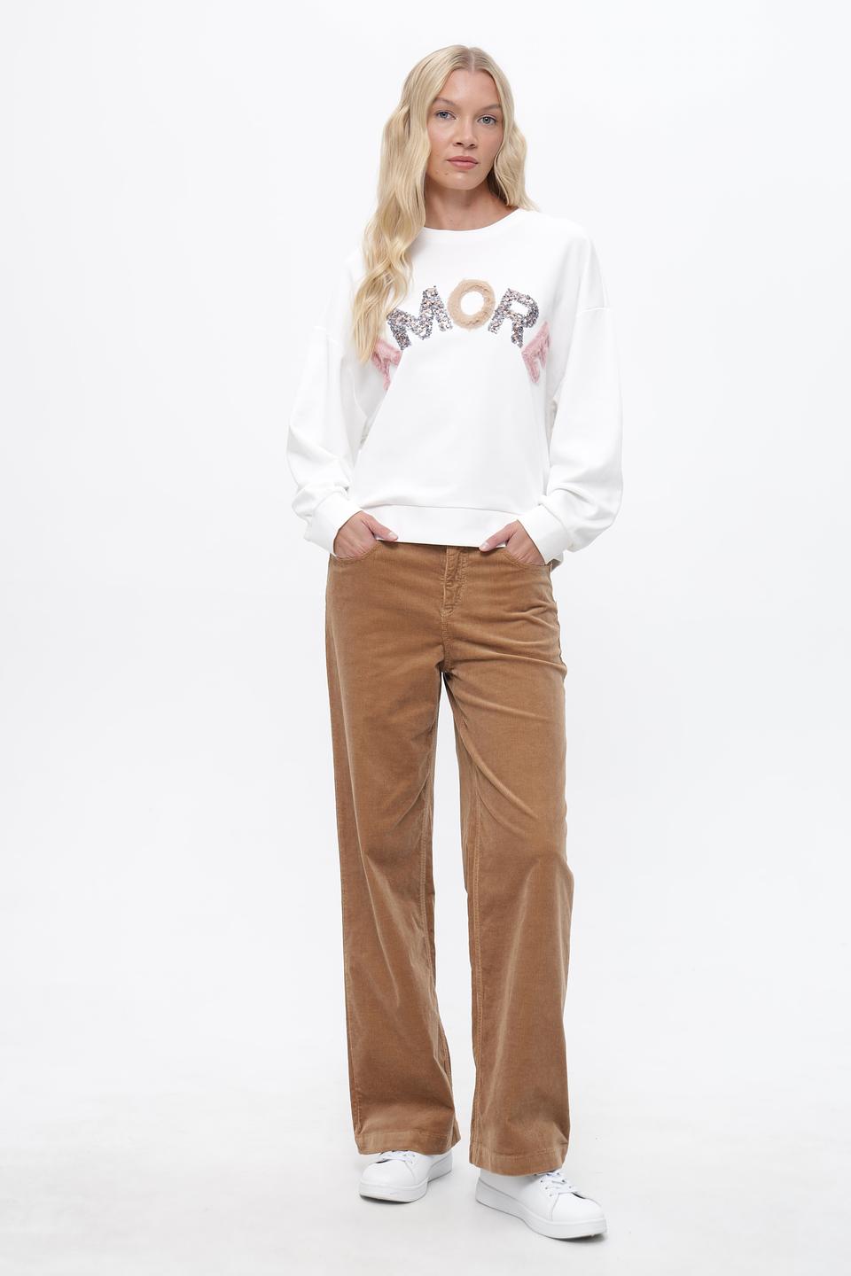 Пуловер More and More с надписью