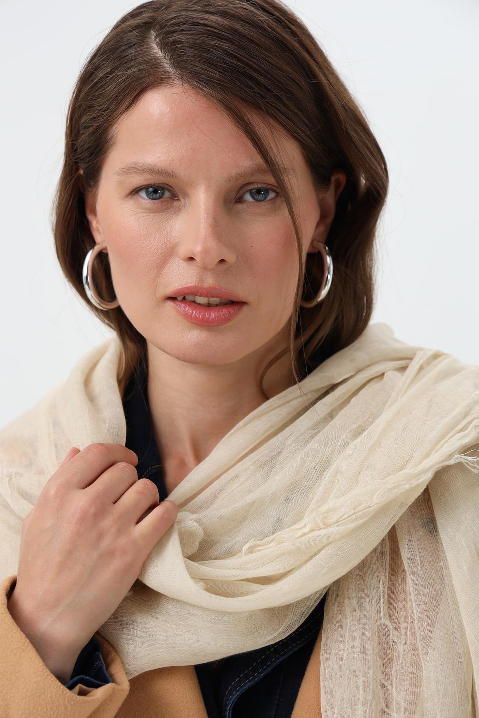 Шарф Fraas с цветами бежевый