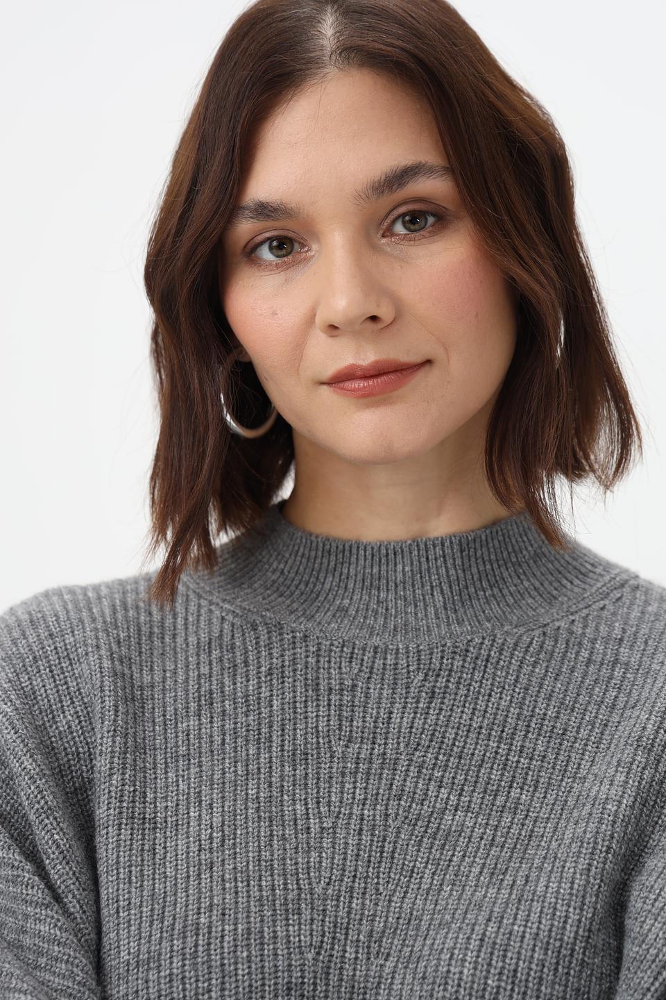 Пуловер Oui с высоким горлом, серый