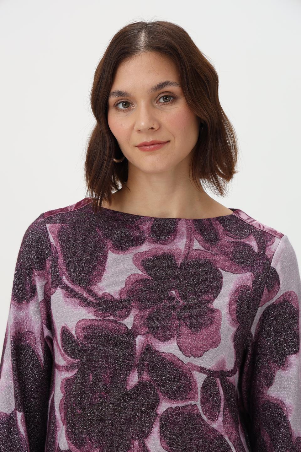 Пуловер Bianca с цветами