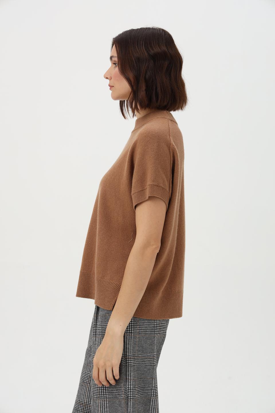 Пуловер Oui коричневый с коротким рукавом