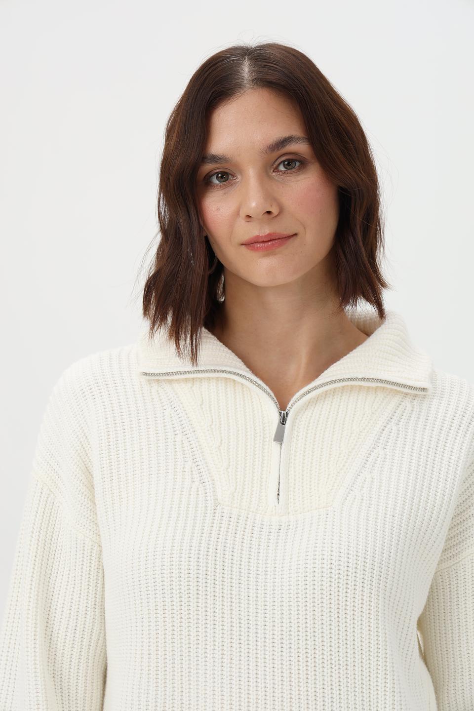 Пуловер Oui с молнией молочный