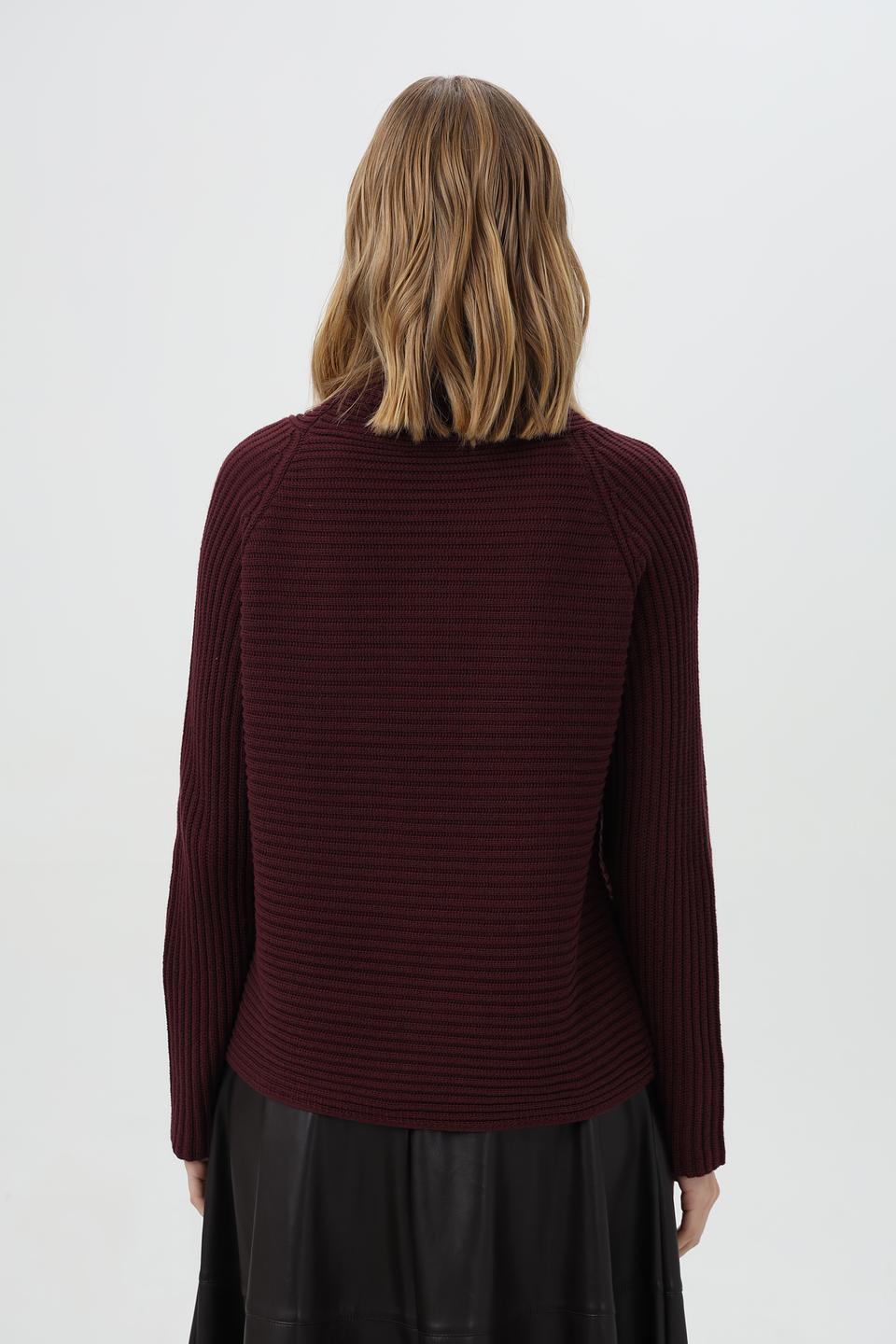 Пуловер Monari с капюшоном бордовый