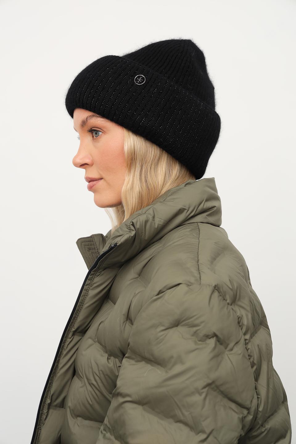 Шапка Julia Florenzi чёрная