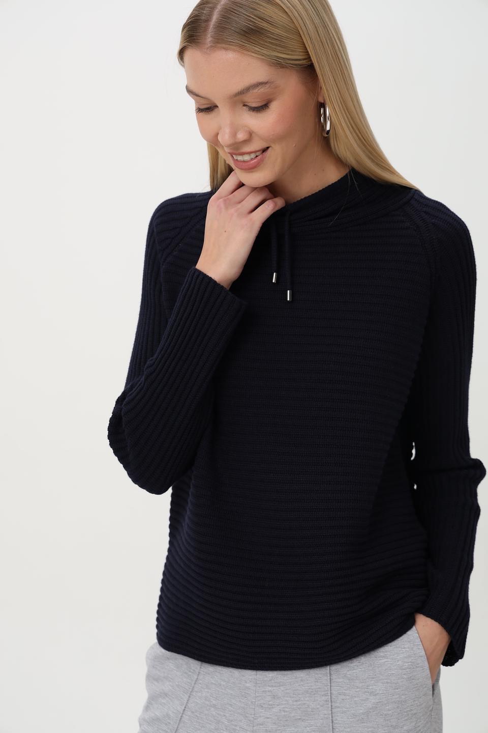 Пуловер Monari с капюшоном