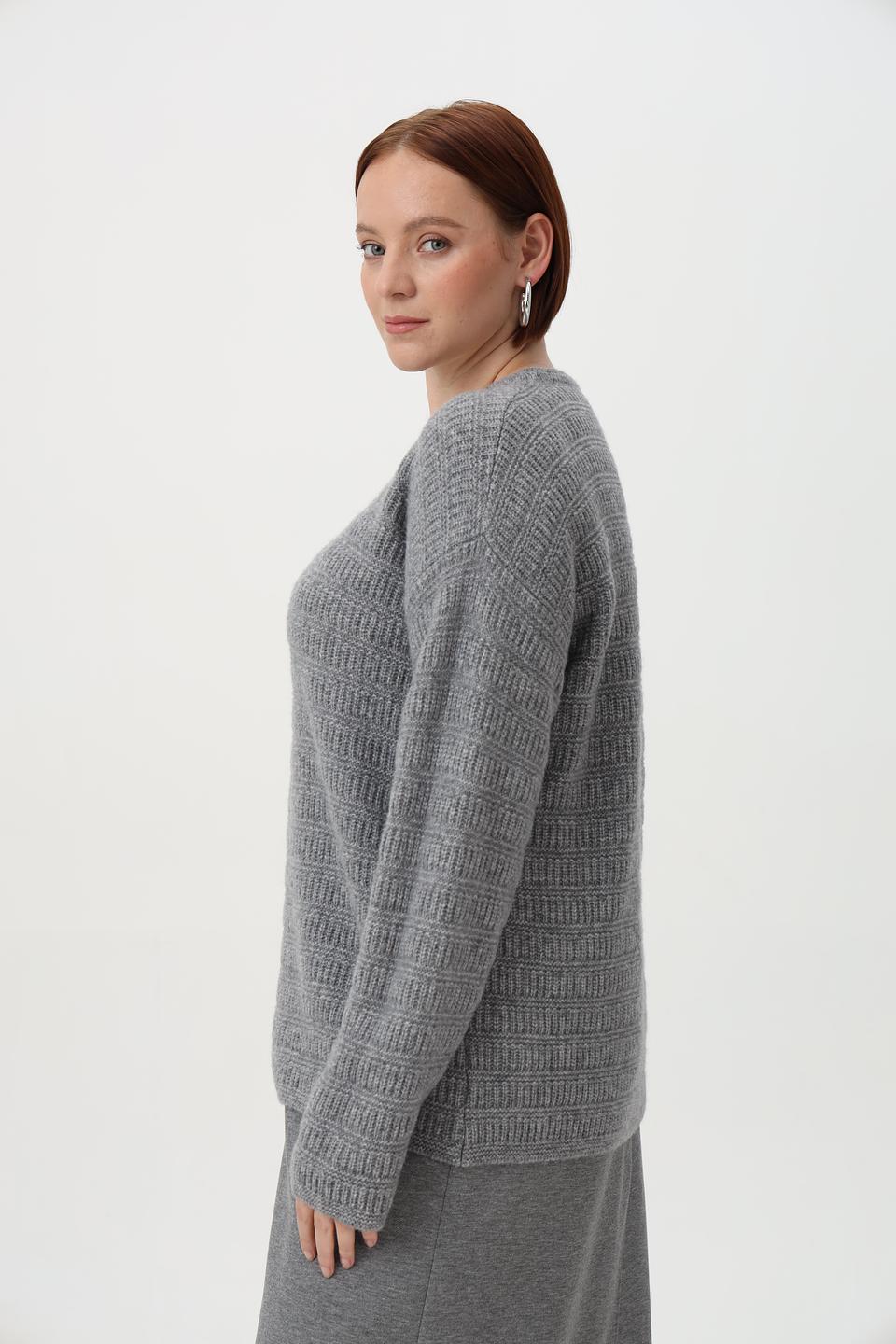 Пуловер Gollehaug с узором