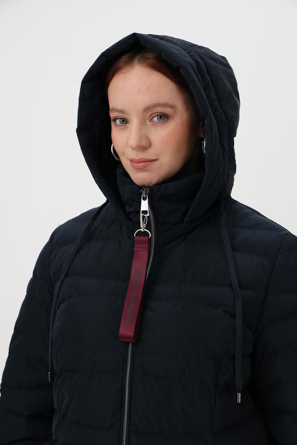 Пальто Barbara Lebek стеганое черное