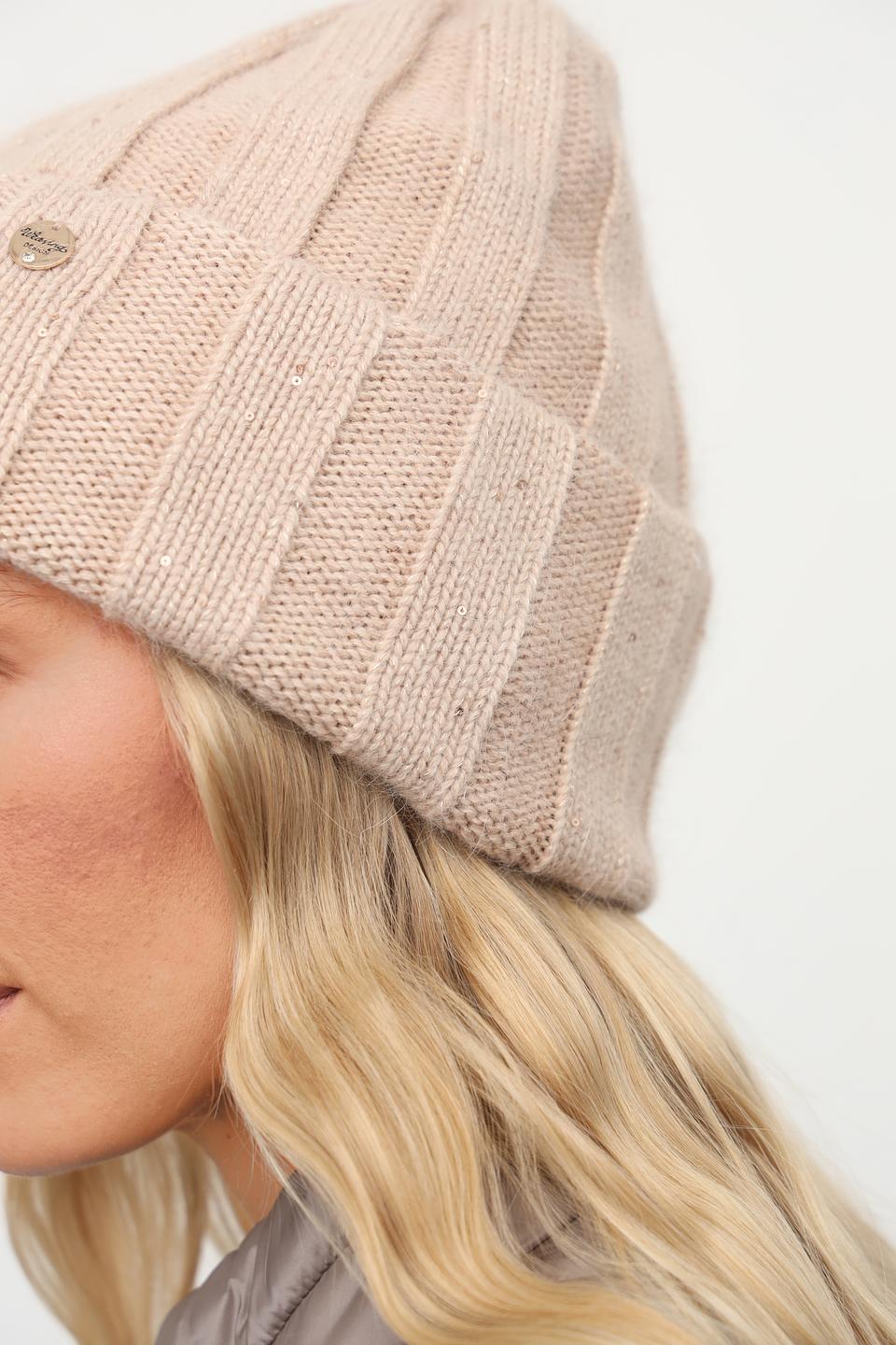 Шапка Julia Florenzi бежевая