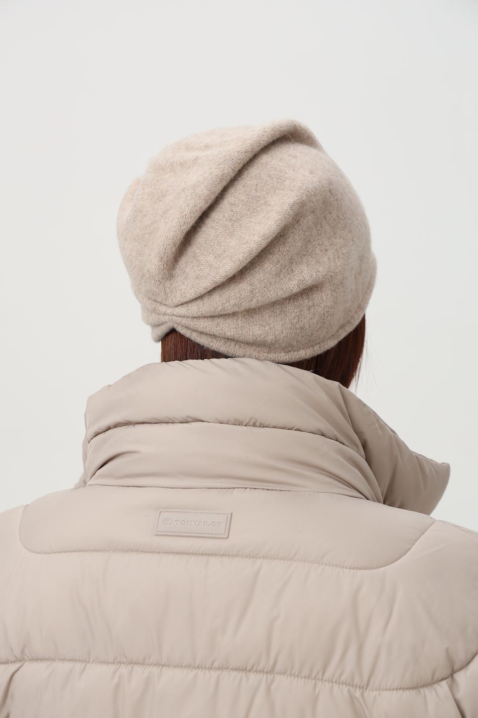 Шапка Loevenich бежевая